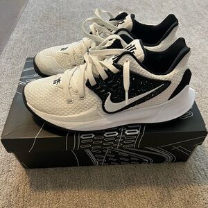 Kyrie Low 2 TB Promo Nike shoes.